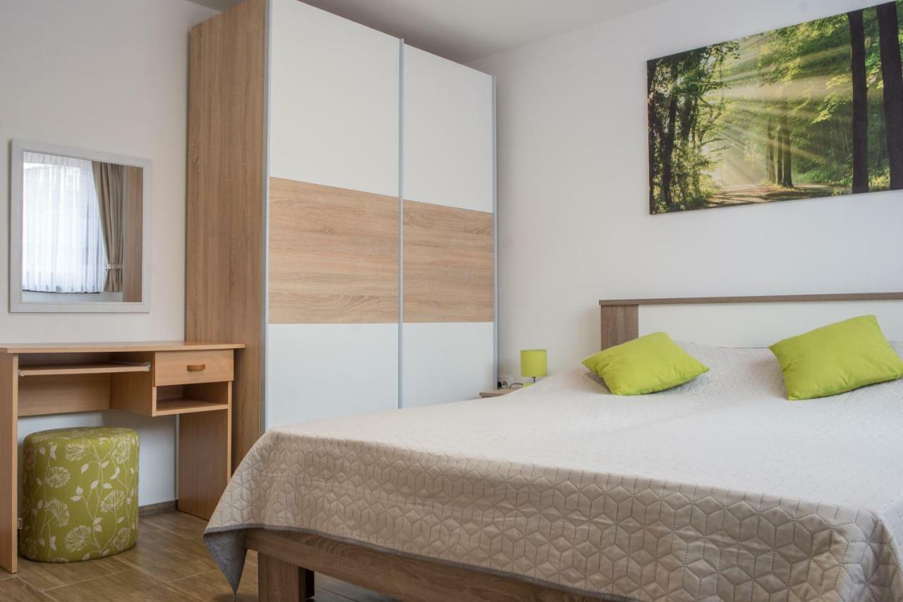 Apartment Vir Karlovac Buitenkant foto